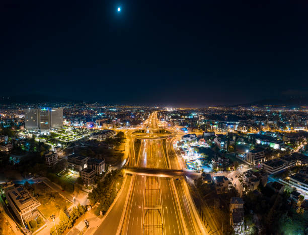 Persecuciones policiales a alta velocidad más brutales 🚓💨(15)-Ver la parte 2 en los comentarios_part2