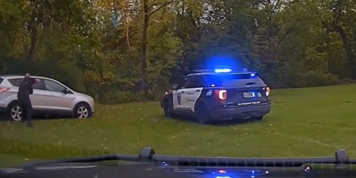 Las persecuciones policiales más brutales a alta velocidad captadas por cámaras de salpicadero 🚓💥 (2)_part2