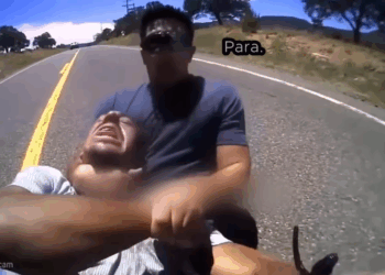 Cuando Valientes Ciudadanos Ayudan a Salvar a Policías en Peligro 🚓💥_part2