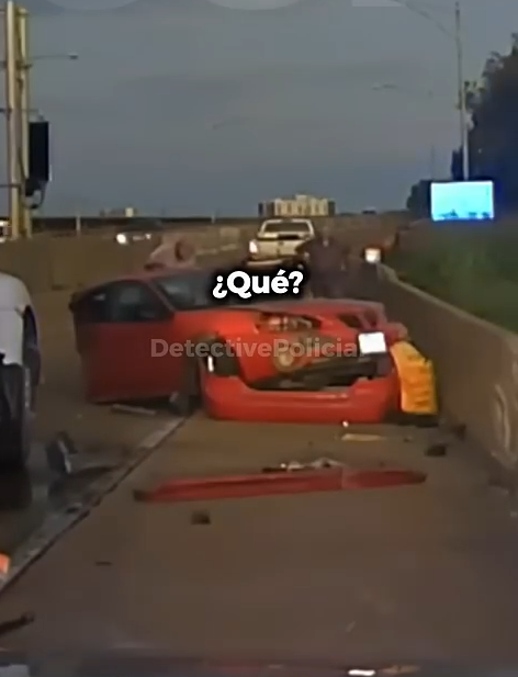 Mujer Huye en su Auto y Termina Partida en Dos Incidente Captado por Bodycam_part2