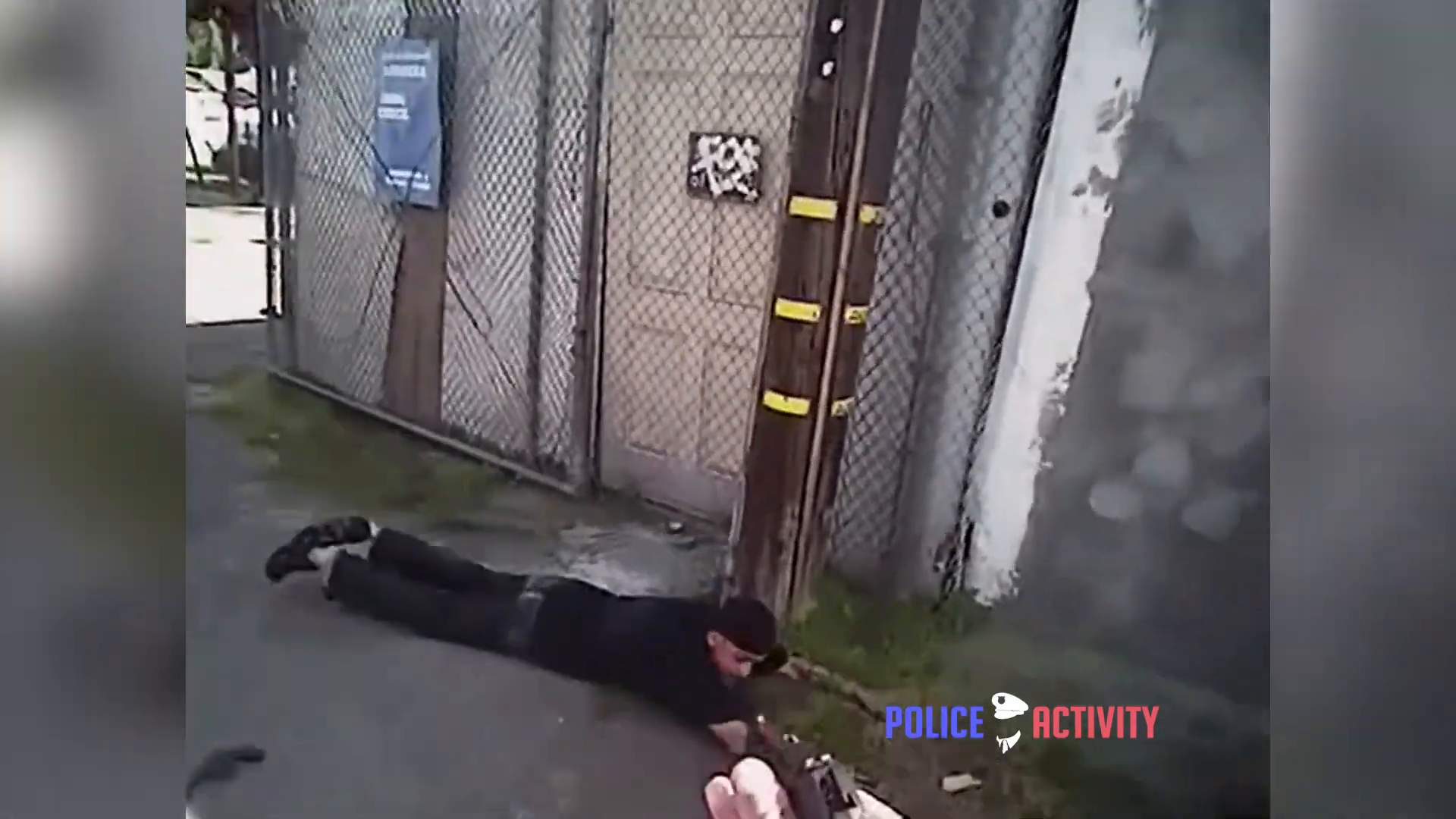 Bodycam muestra un tenso incidente policial en Fresno, California part2