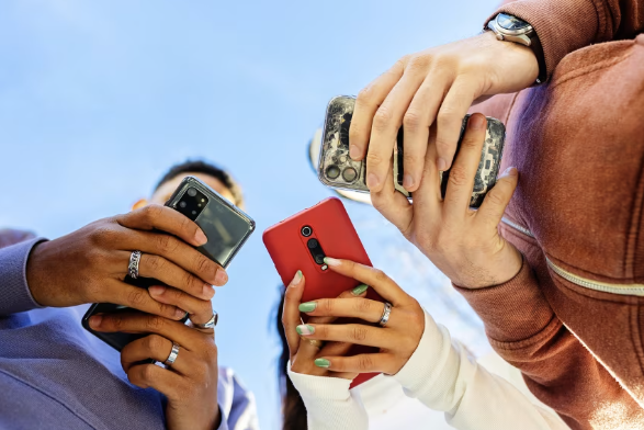 Nearly a third of American teens interact with AI chatbots daily, study finds