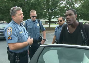 T00004 Escape inesperado en un restaurante de comida rápida part2