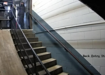 This US citizen went on his lunch break and ended up in a chokehold by a masked federal agent and detained, video shows