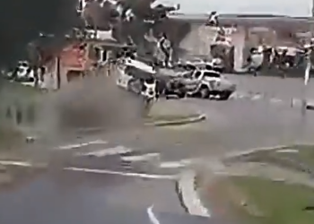 Fuga, persecución choque múltiple así atraparon dos ladrones en la part2