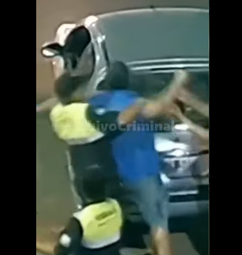 Un choque deja los vidrios de su auto completamente dañados part2