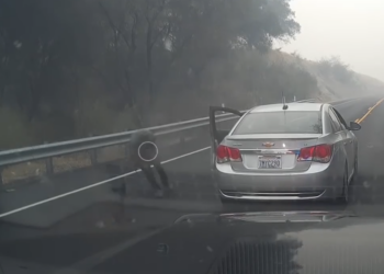 Dashcam capta un incidente crítico con un agente en Oroville, California part2
