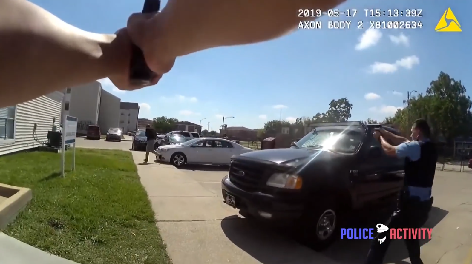 Bodycam muestra un intercambio de disparos durante un operativo en Nueva Orleans part2