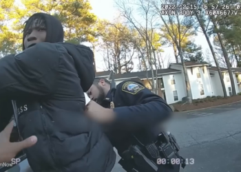 T2004026 Cuando Personas Engreídas Sacan Su PISTOLA part2