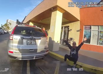 T2004017 Cuando Policías Héroes Salvan Niños De Padres part2