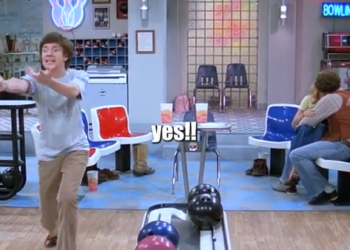 Making out on guys night part2